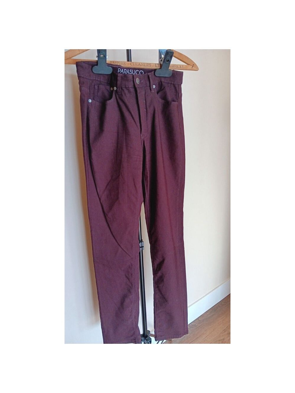 Size 8 Womens Pants Stretchy Jean Like Maroon Color Very Good Condition